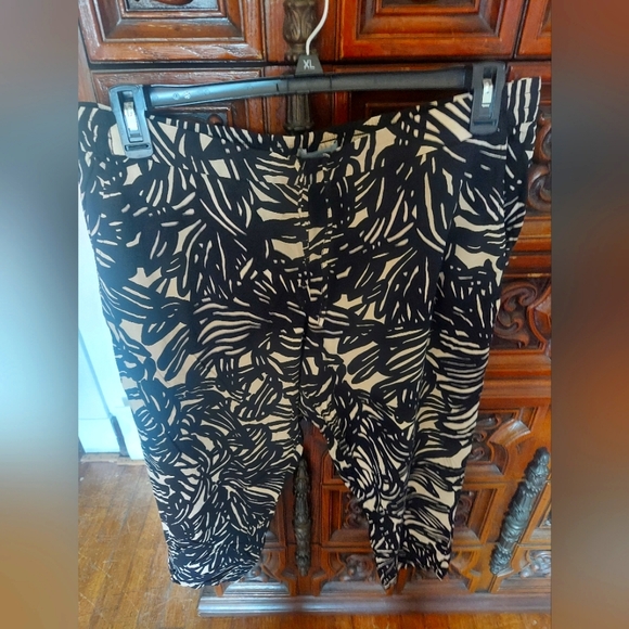 Gap black and tan pants, size XL - Picture 3 of 8